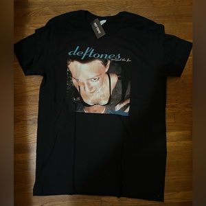 Deftones T shirt - Large